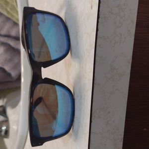 Oakley sunglasses 🕶️